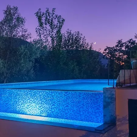 Rose Garden With Private Pool And Jacuzzi * Fethiye