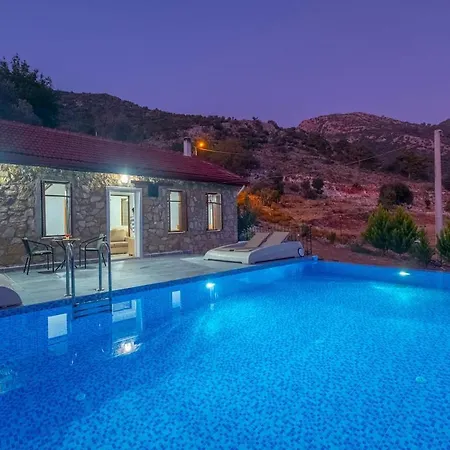 Rose Garden With Private Pool And Jacuzzi Vila *